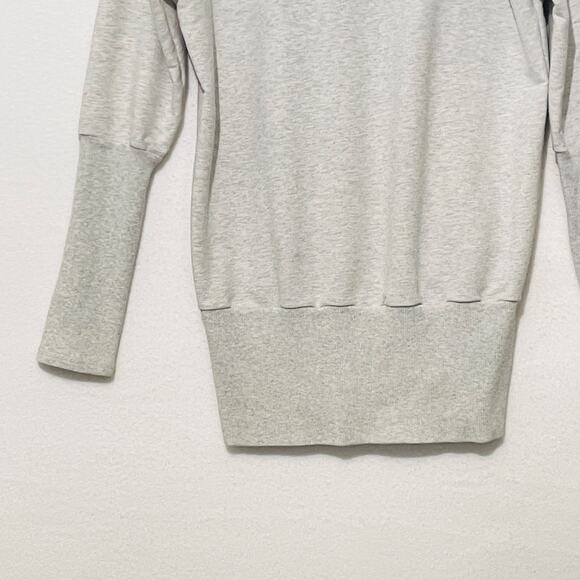 Lucy Funnel Neck Pullover Athleisure Sweatshirt Women's Medium Gray Thumb Holes - Picture 8 of 9